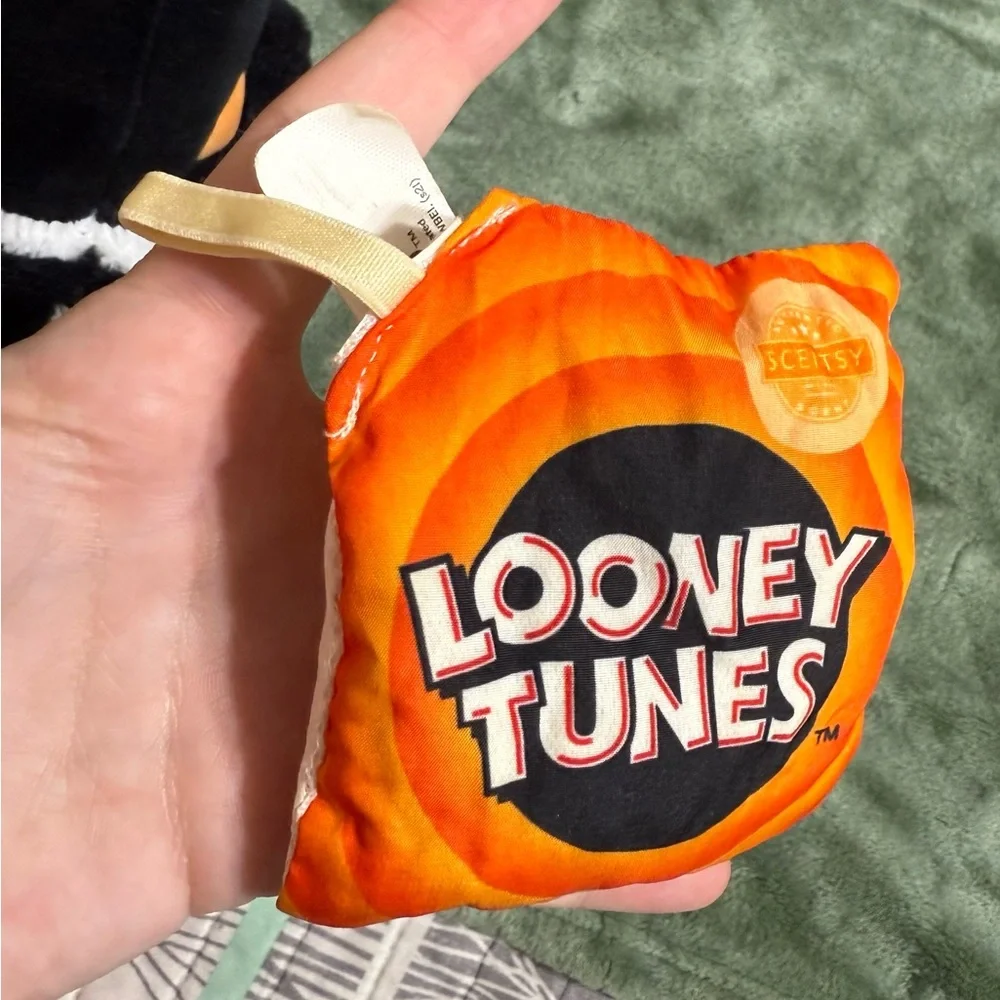 Scentsy Daffy Duck Buddy Plush With Scent Pack Looney Tunes Collection